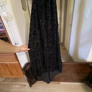 Elegant Black Velvet Maxi Dress